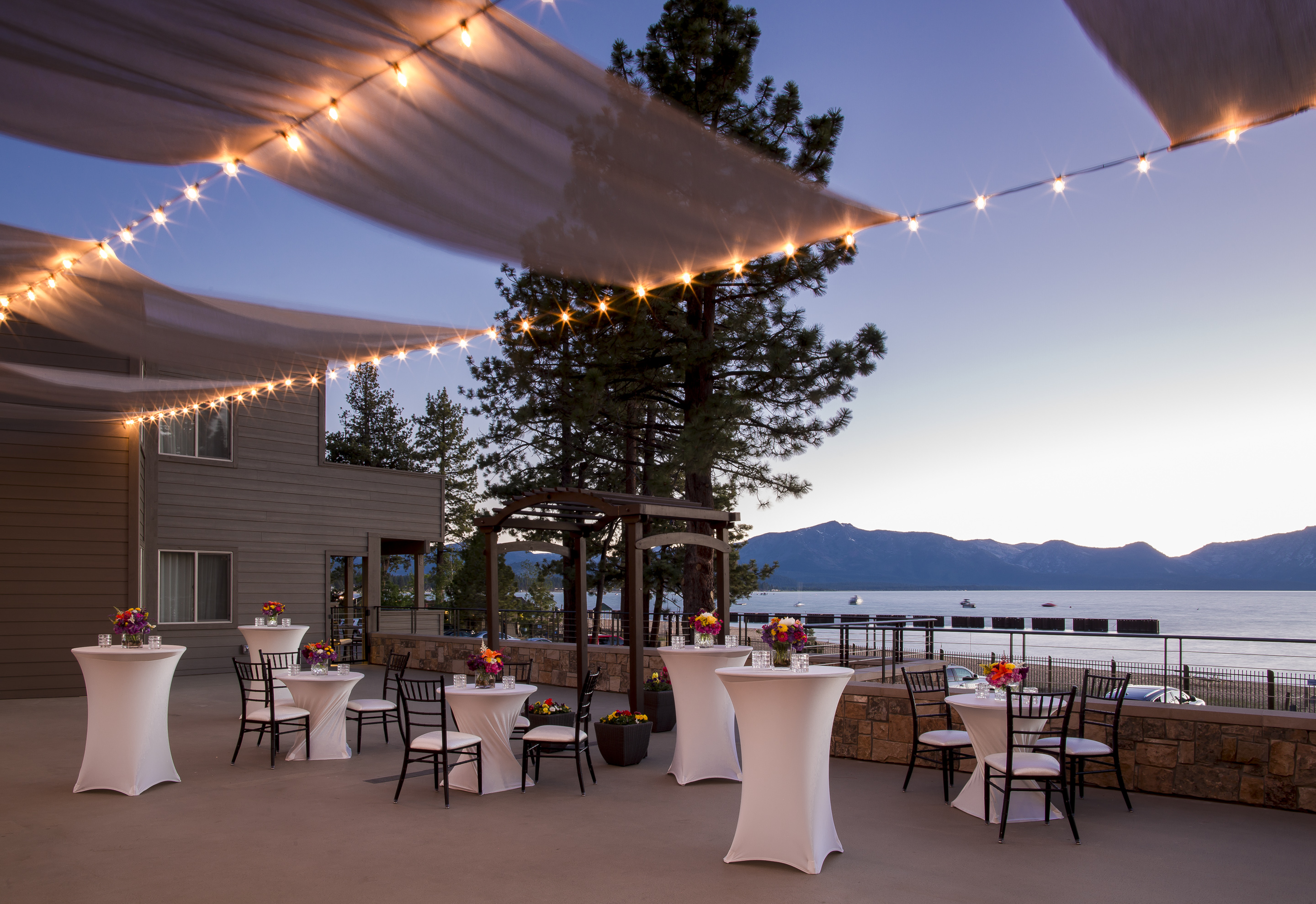 A perfect venue for weddings, conferences or just enjoying the view, The Landing’s rooftop deck emphasizes the resort’s close connection with sparkling Lake Tahoe from its South Lake Tahoe location.