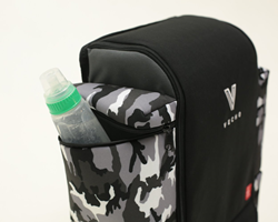 A lot of thought went into the design of the Decka. A dedicated, insulated bottle cooler for baby bottles and drink cans, bottles is unheard of in diaper bags. Vecho Bags is the only company that offers this game changing beautiful design. The bag is desi
