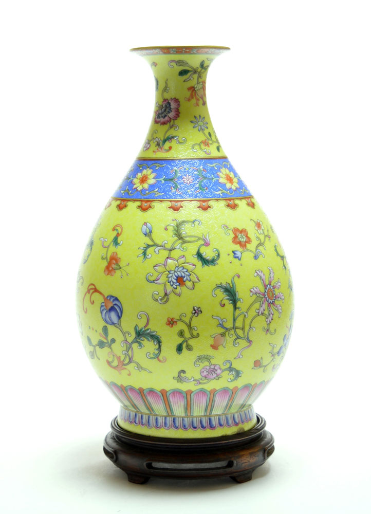 Extremely Rare Chinese Famille Rose Vase