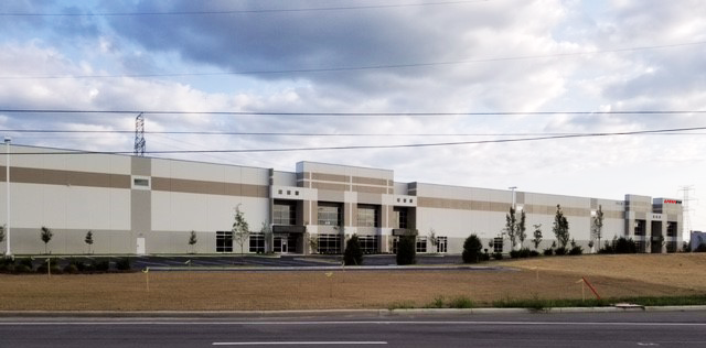 Photograph of  LaserShip's new facility in Groveport, Ohio courtesy of Duke Realty.