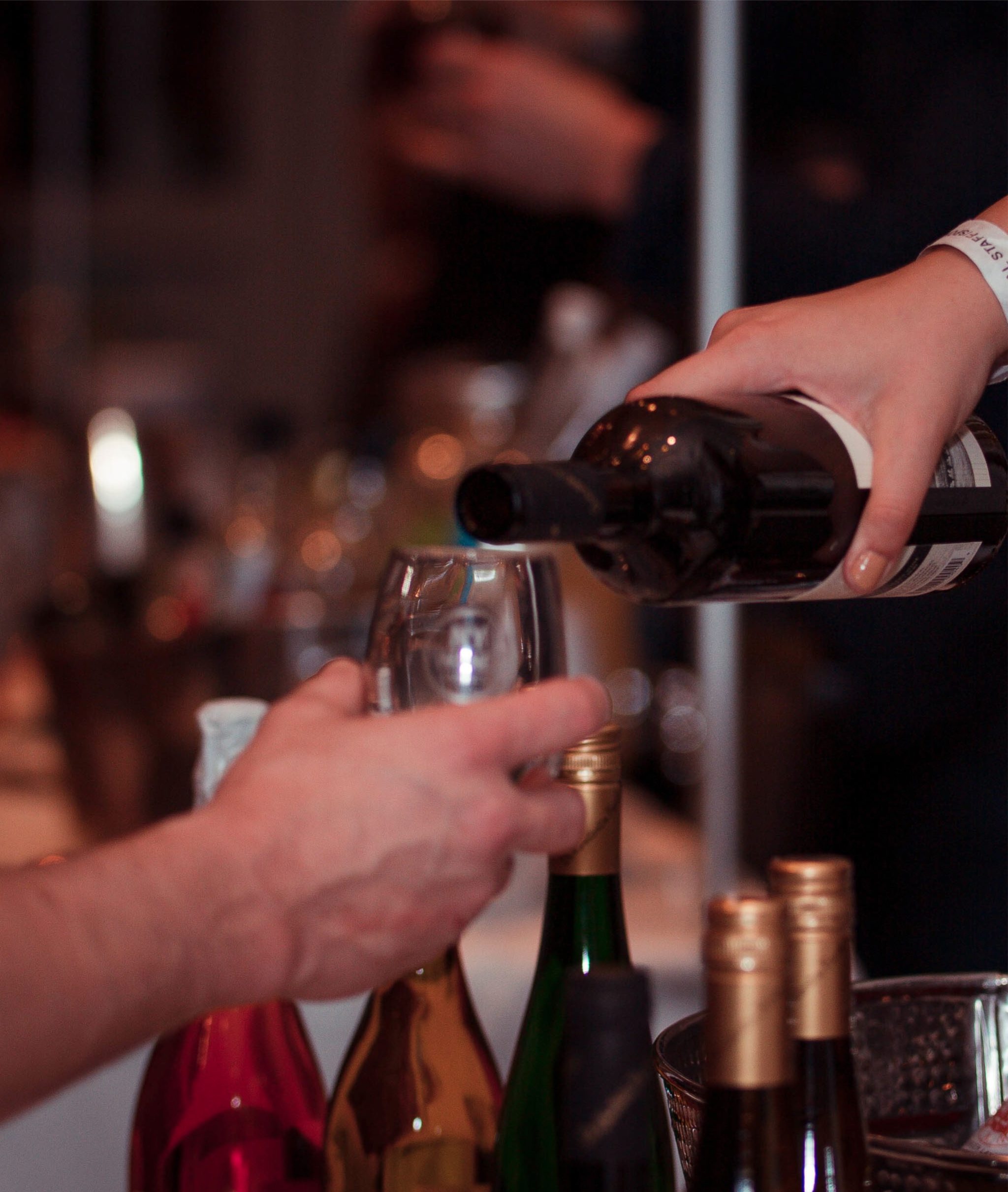 New York Wine Events hosts two NY Metro fall tasting events in November.