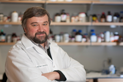 Dr. Andrei Gudkov in his lab at Roswell Park Cancer Institute