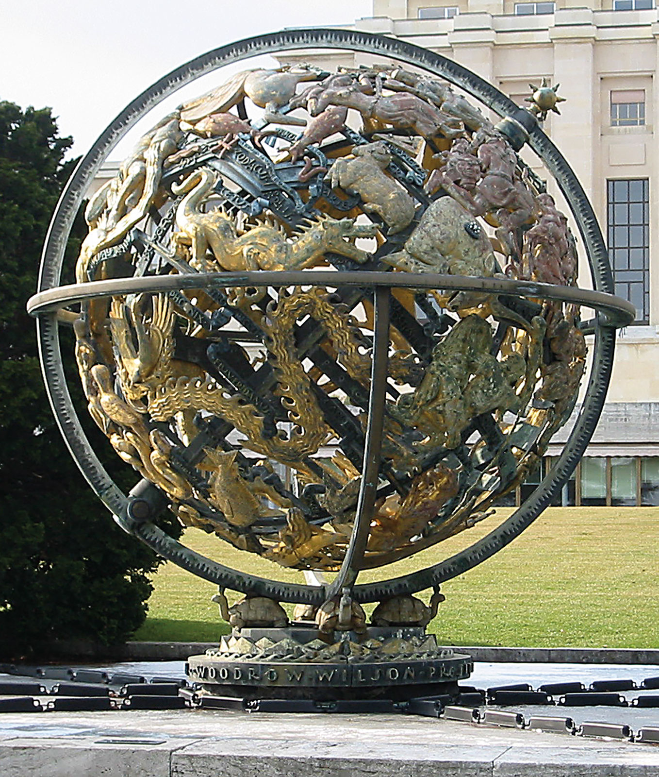 The Celestial Sphere Woodrow Wilson Memorial by Paul Manship in Geneva, Switzerland, photo from Wikimedia Commons.