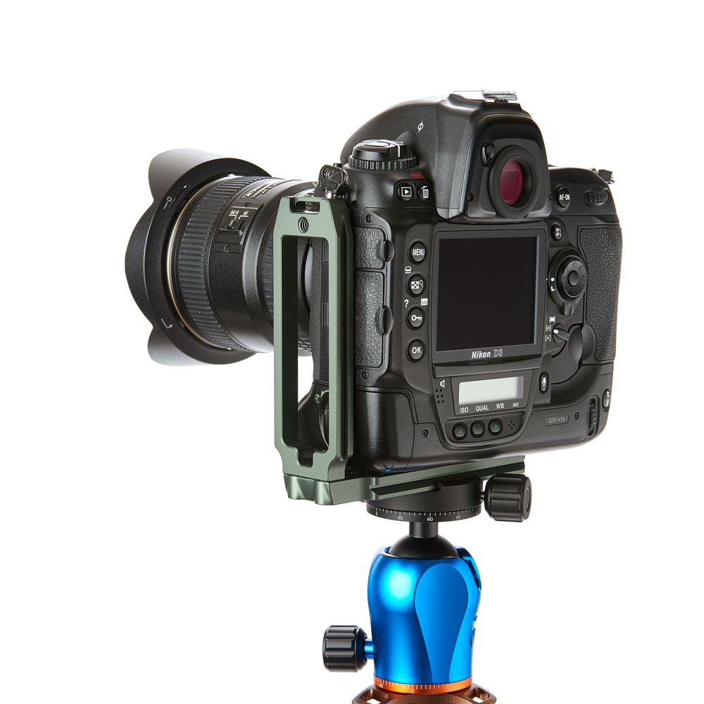 3 Legged Thing's QR11-FB is designed specifically for large pro cameras and gripped bodies