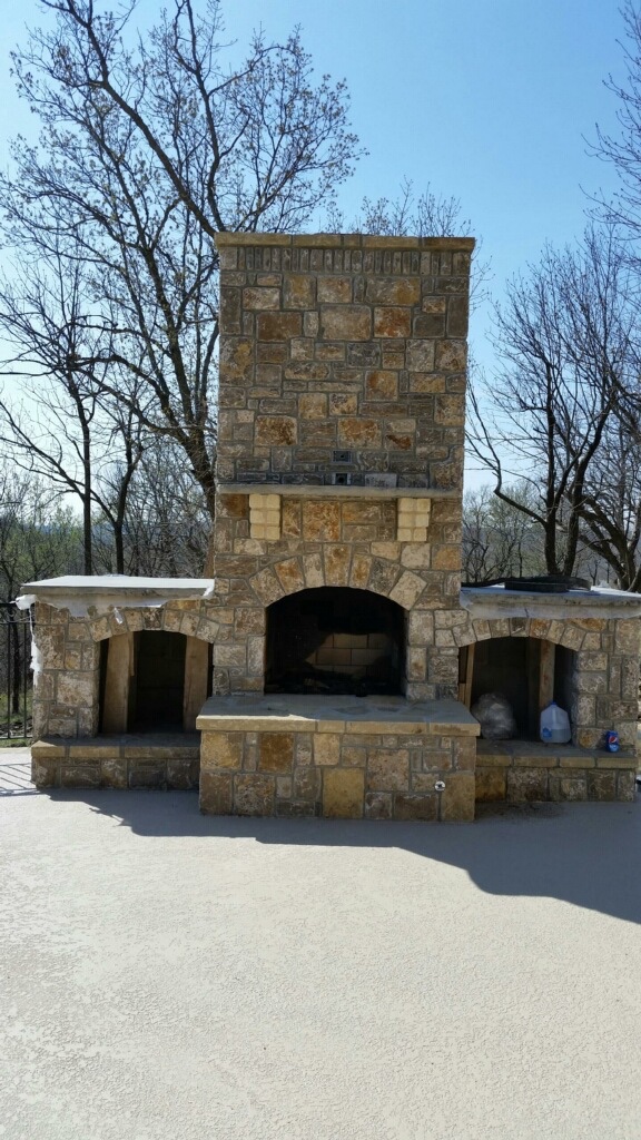 Tulsa-Outdoor-Fireplace