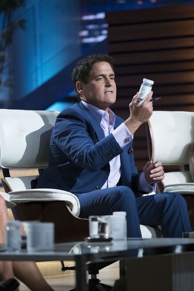 Mark Cuban of Shark Tank checking out a bottle of Thrive+®.