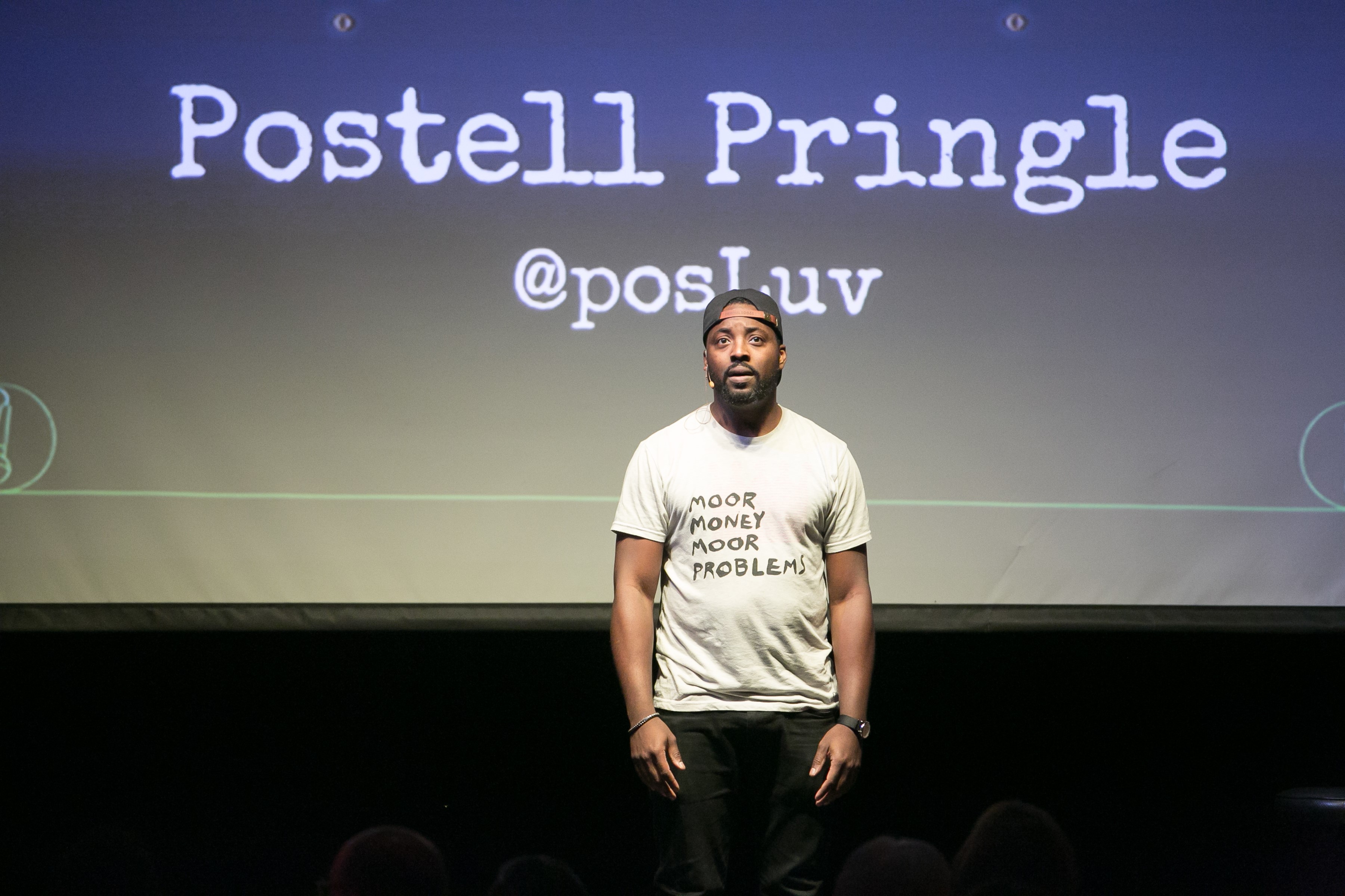 Postell Pringle performing a medley from "Othello: The Remix" at House of SpeakEasy's 5th annual gala