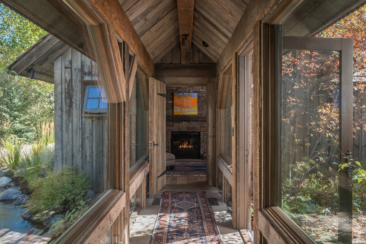 With offices in Montana, Wyoming and Utah, JLF Architects creates houses that bring nature indoors through the use of reclaimed materials and large windows (photo by Audrey Hall).