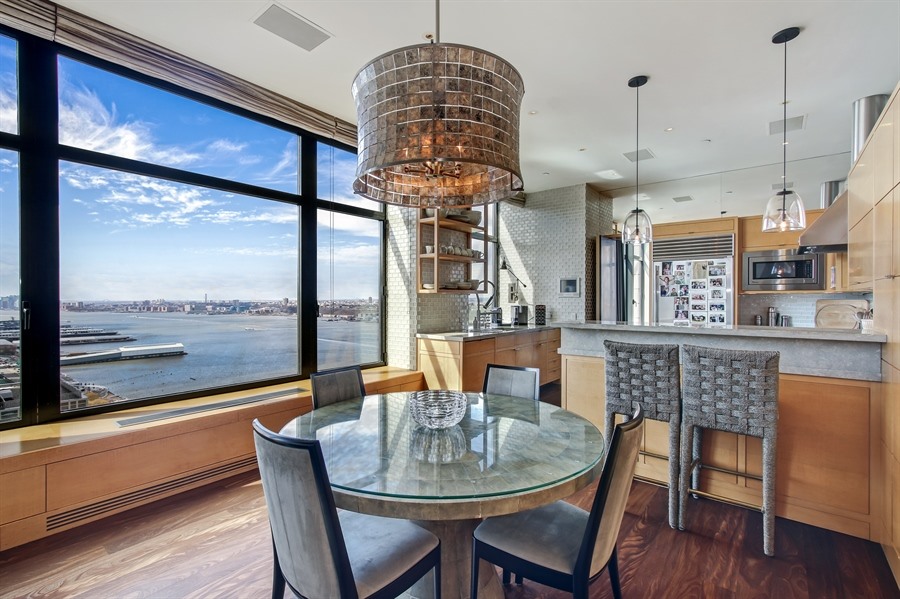 VHT Studios' photography has helped New York City real estate professionals capture buyers' imagination by showcasing the beauty of their listings.