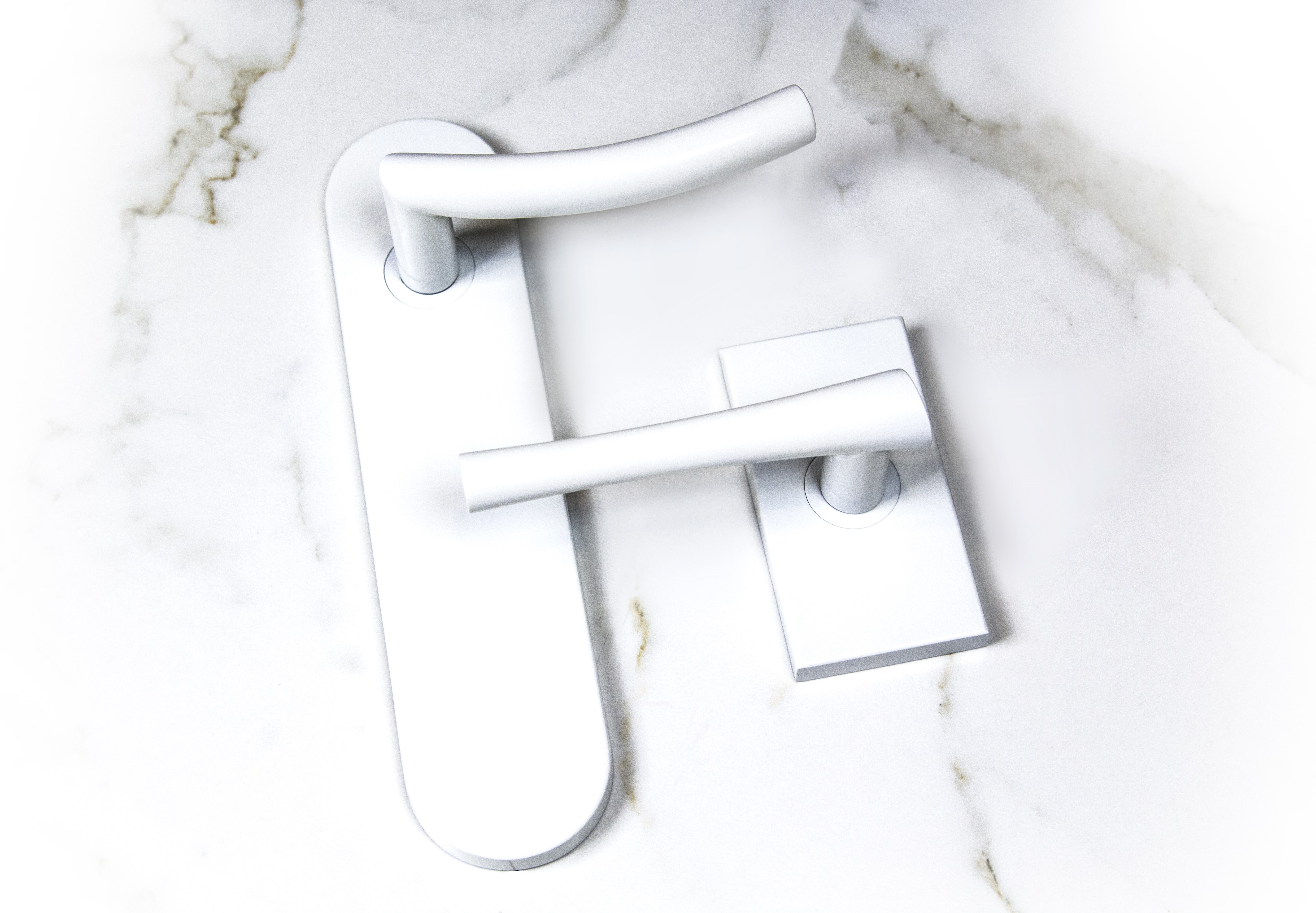 INOX debuts CeraMax—a line of ceramic coated door hardware for designers, architects and homeowners looking for a finish option that ensures longevity and corrosion-resistance. Shown in Glacier White.