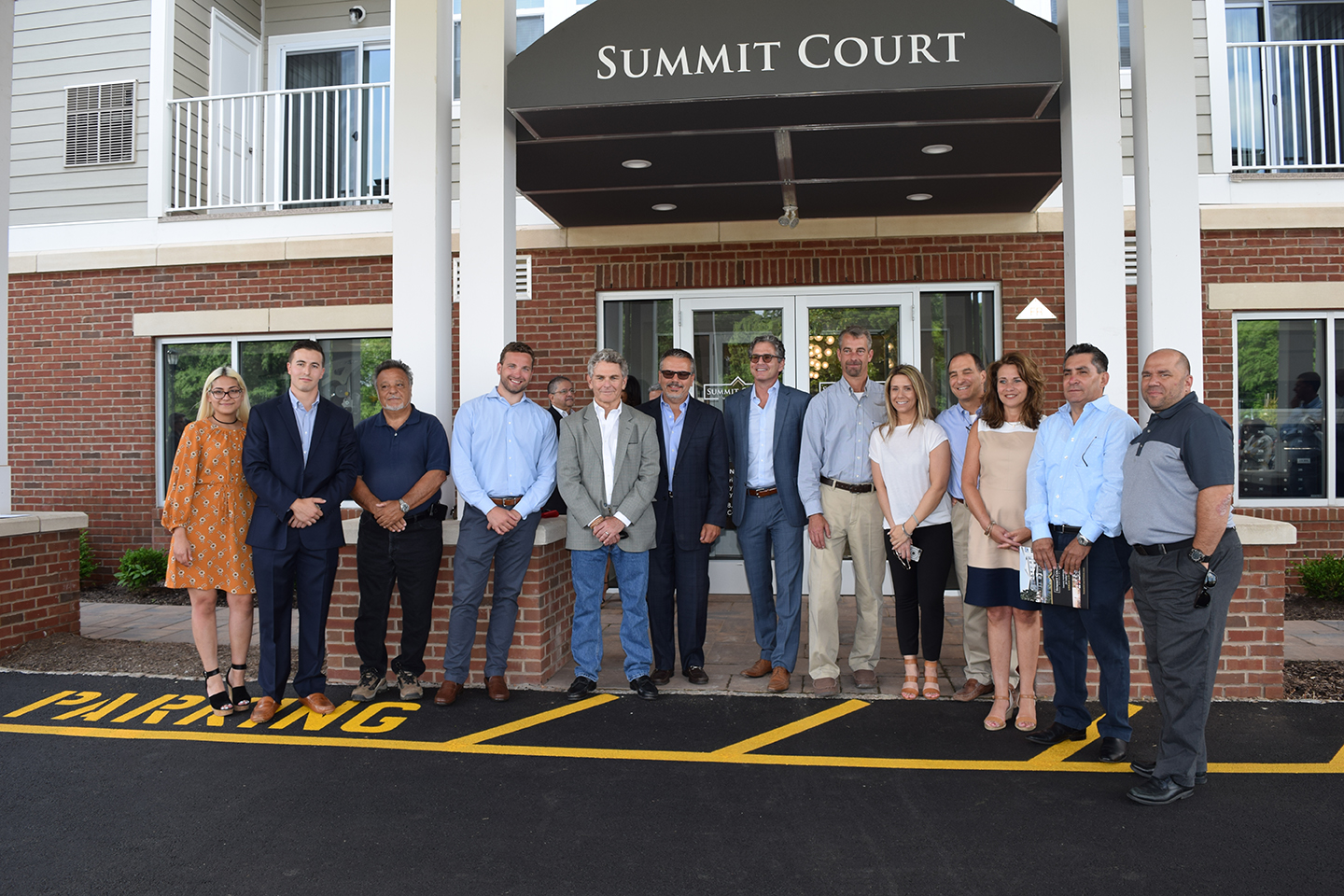 Diversified Realty Advisors recently hosted a ribbon cutting ceremony in celebration of the Grand Opening of Summit Court, a new rental community in Union, NJ.