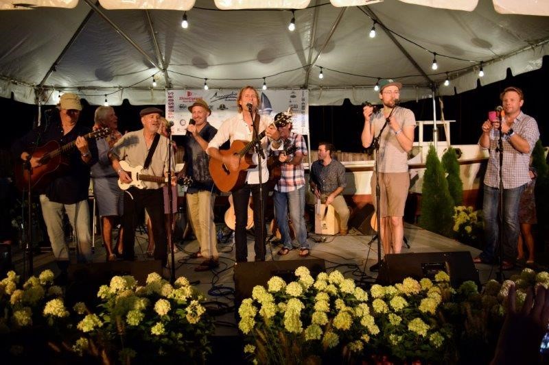 Coral Reefers and John Frinzi Band Perform at Boatyard Beach Bash