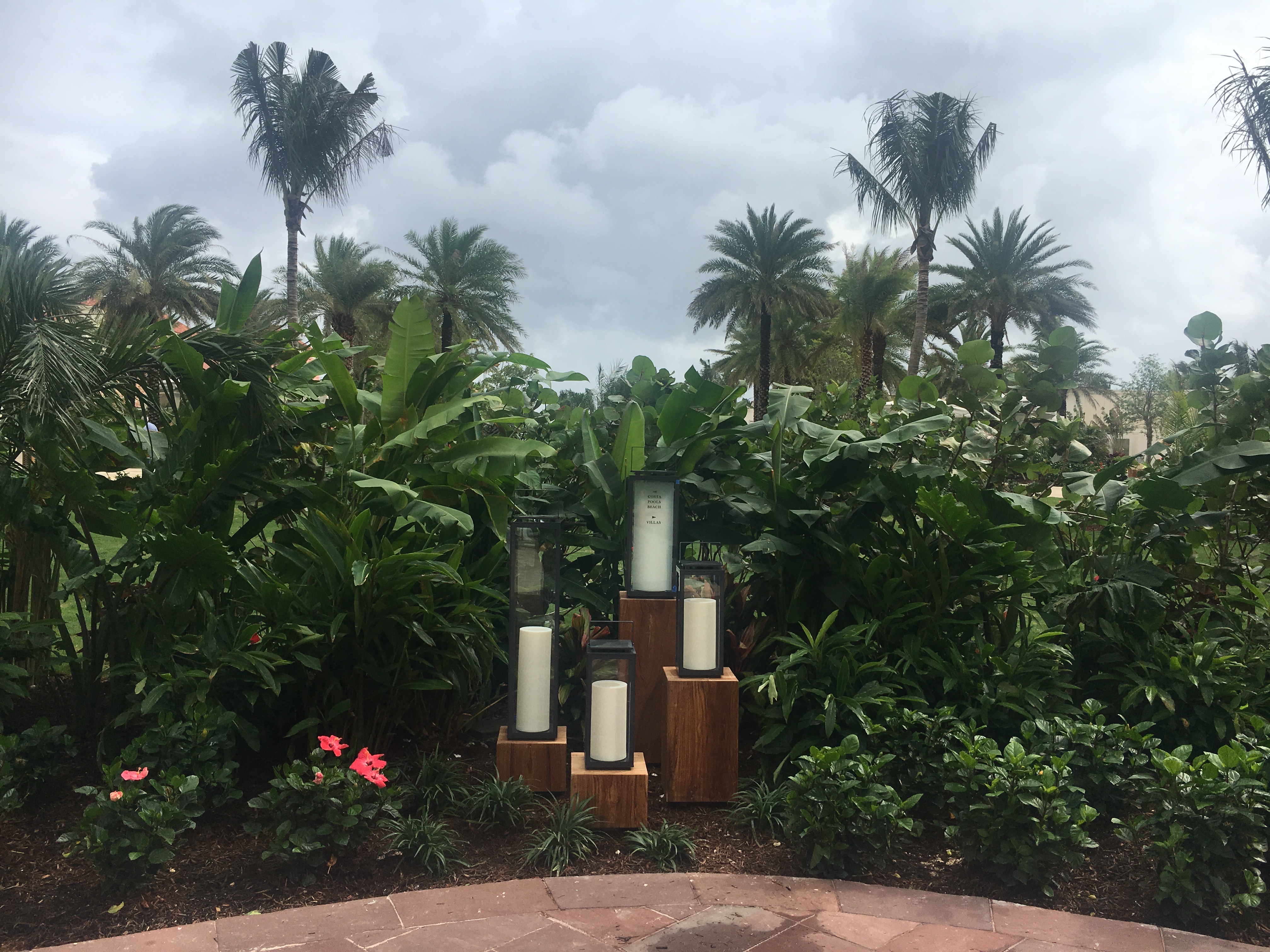 Groupings of Lanterns attract guests to come take a look and direct them around the resort.