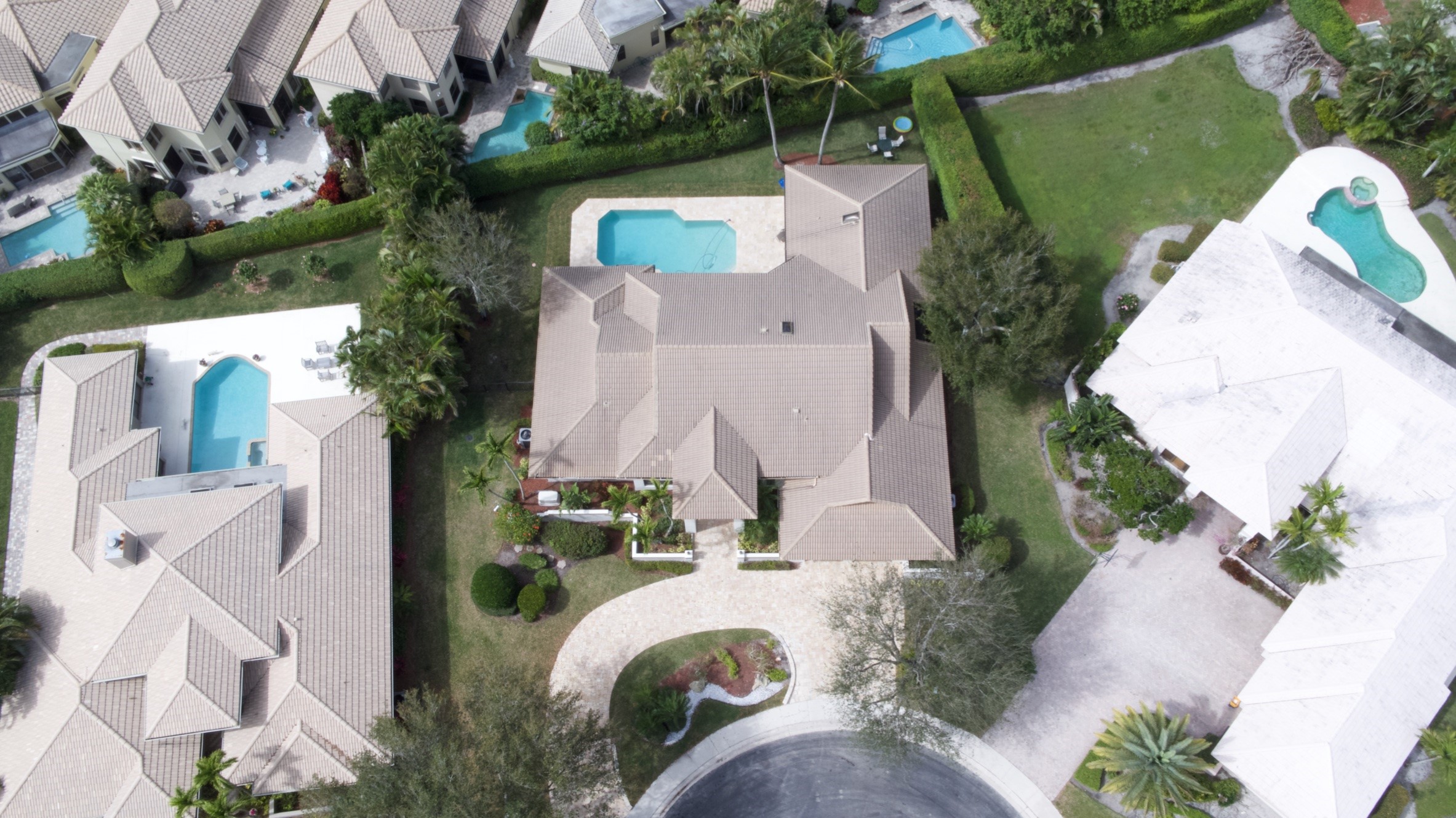 Drone Picture of Houses with pools