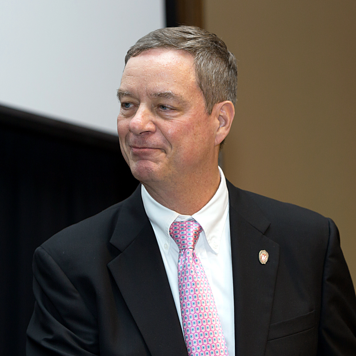 Piette addressing the University of Wisconsin-Madison College of Engineering