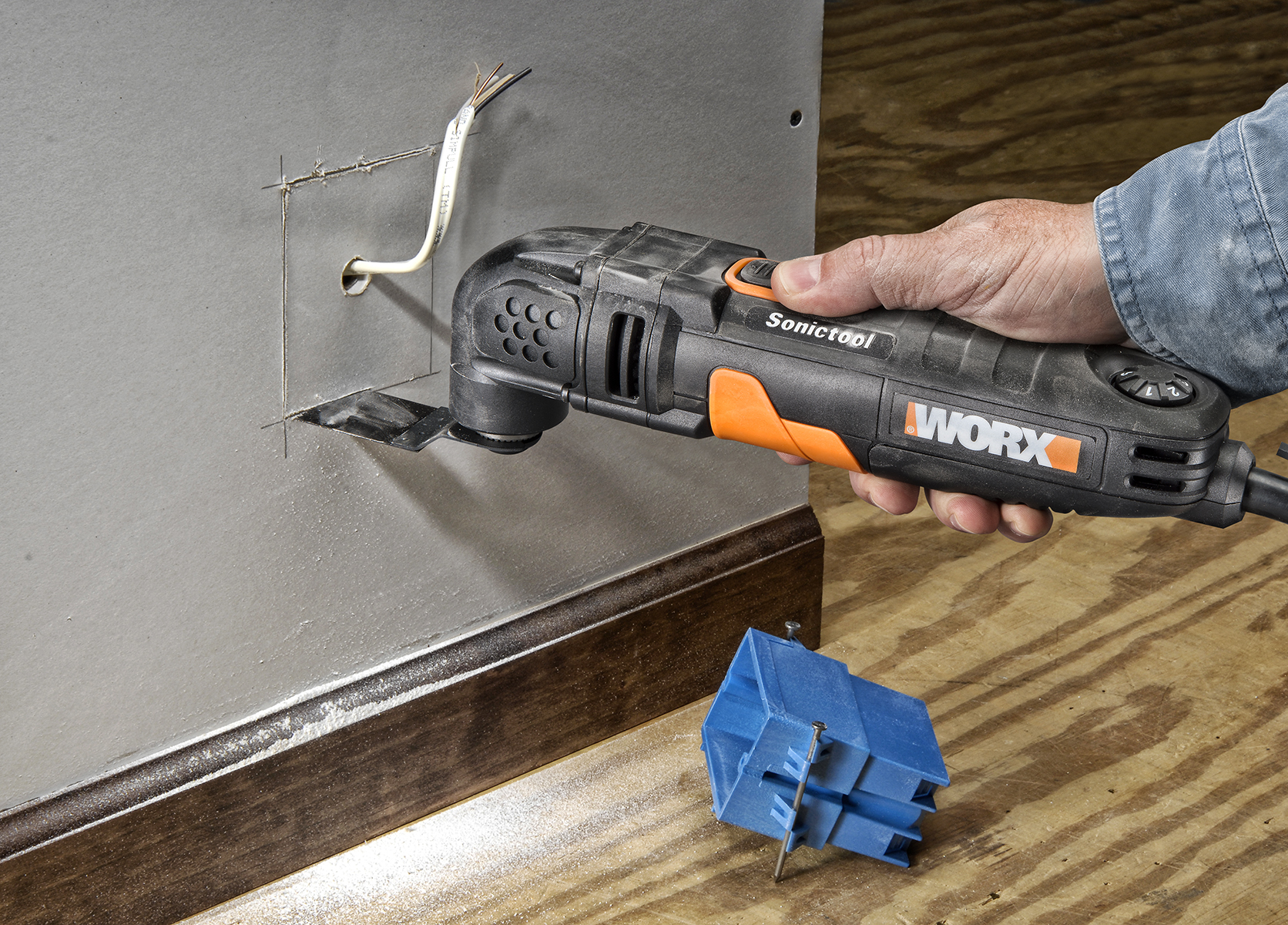 WORX 3.0 Amp Oscillating Tool making plunge cuts in drywall