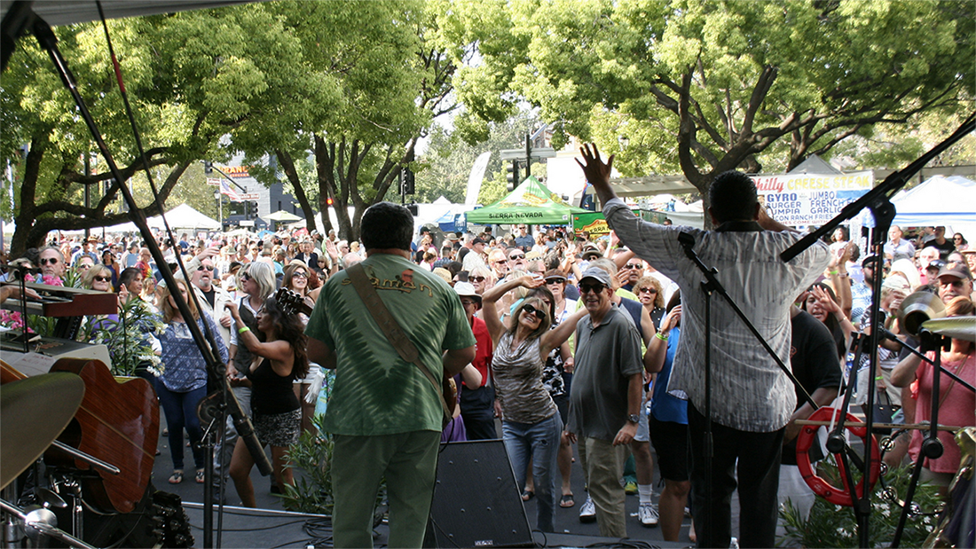 Popular SF Bay Area Cover Bands play at the Lafayette Art & Wine Festival.