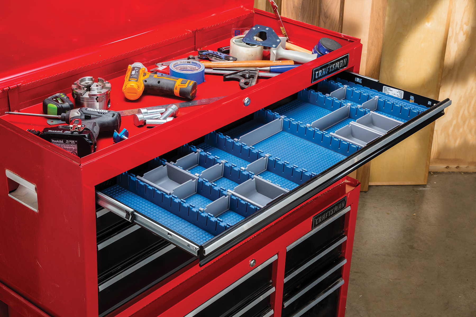 Easily create an orderly divided tray that is customized to fit your drawer and your items