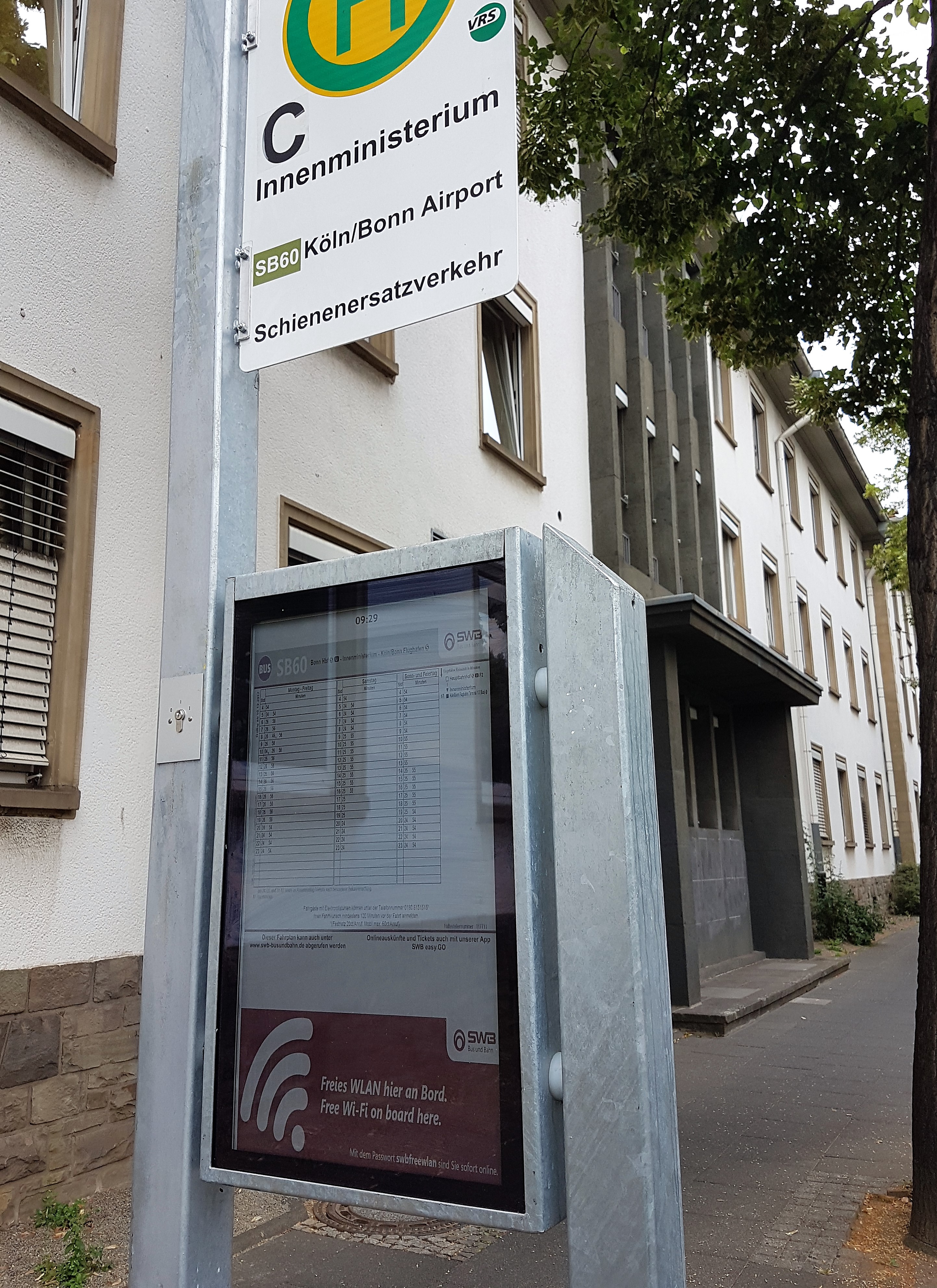 Bonn gets smart with Papercast e-paper bus stop displays
