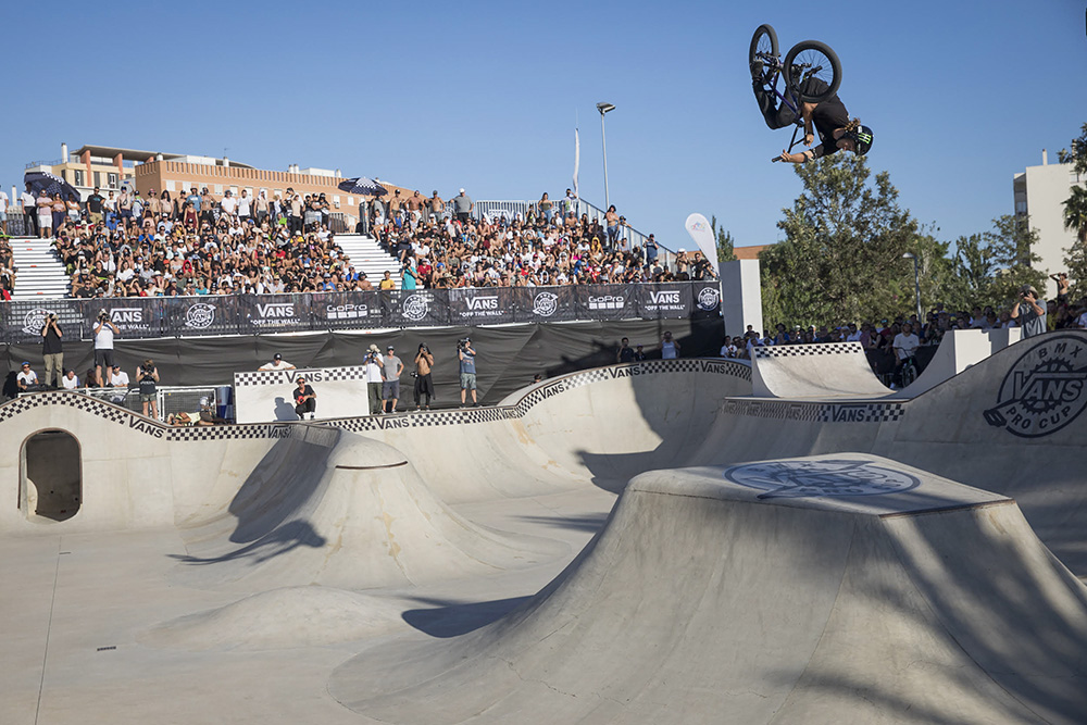 Monster Energy’s Larry Edgar Crowned The 2018 Vans BMX Pro Cup Series Champion