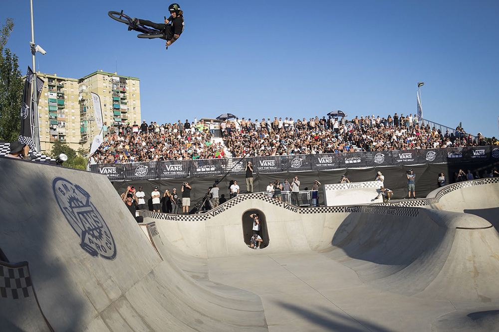 Monster Energy’s Larry Edgar Crowned The 2018 Vans BMX Pro Cup Series Champion