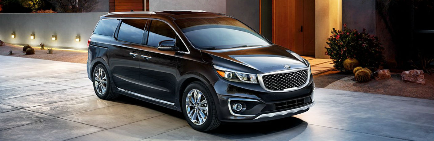 The 2018 Kia Sedona features crossover-like proportions.