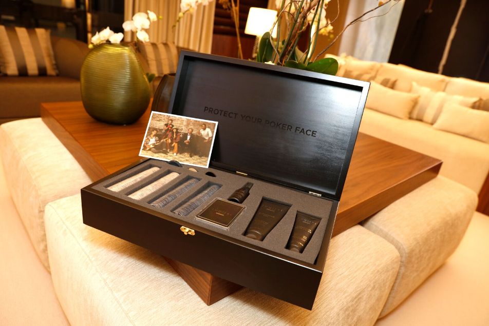 Lumiere de Vie Hommes "Protect Your Poker Face" Limited Edition Gift Set