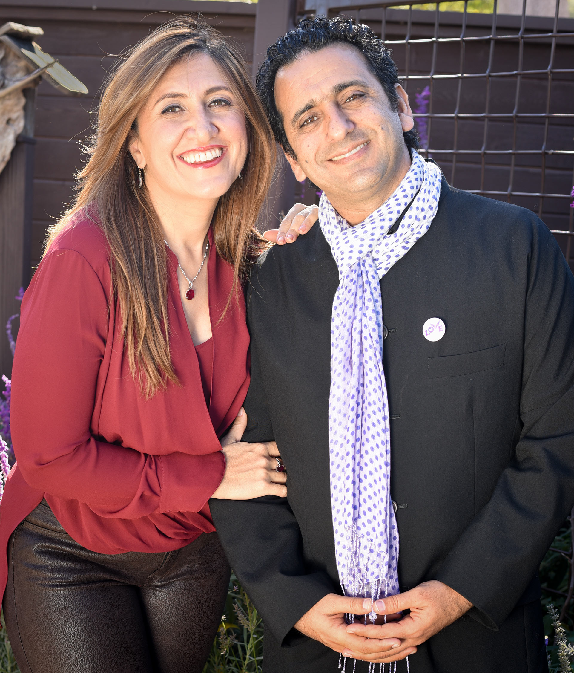 Founded by two doctors, Dr. Habib Sadeghi and Dr. Sherry Sami, the Love Button Global Movement fosters loving acts of kindness