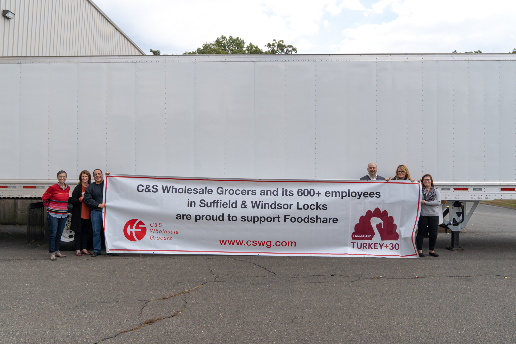 The C&S Wholesale Grocers Family of Companies made an annual donation of more than 8K turkeys to help families in need during the holidays.