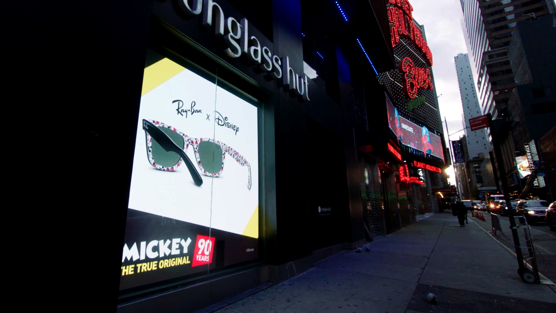 Leftchannel Motion Graphics Studio: Disney's Mickey Mouse 90th birthday celebration experiential animation Times Square