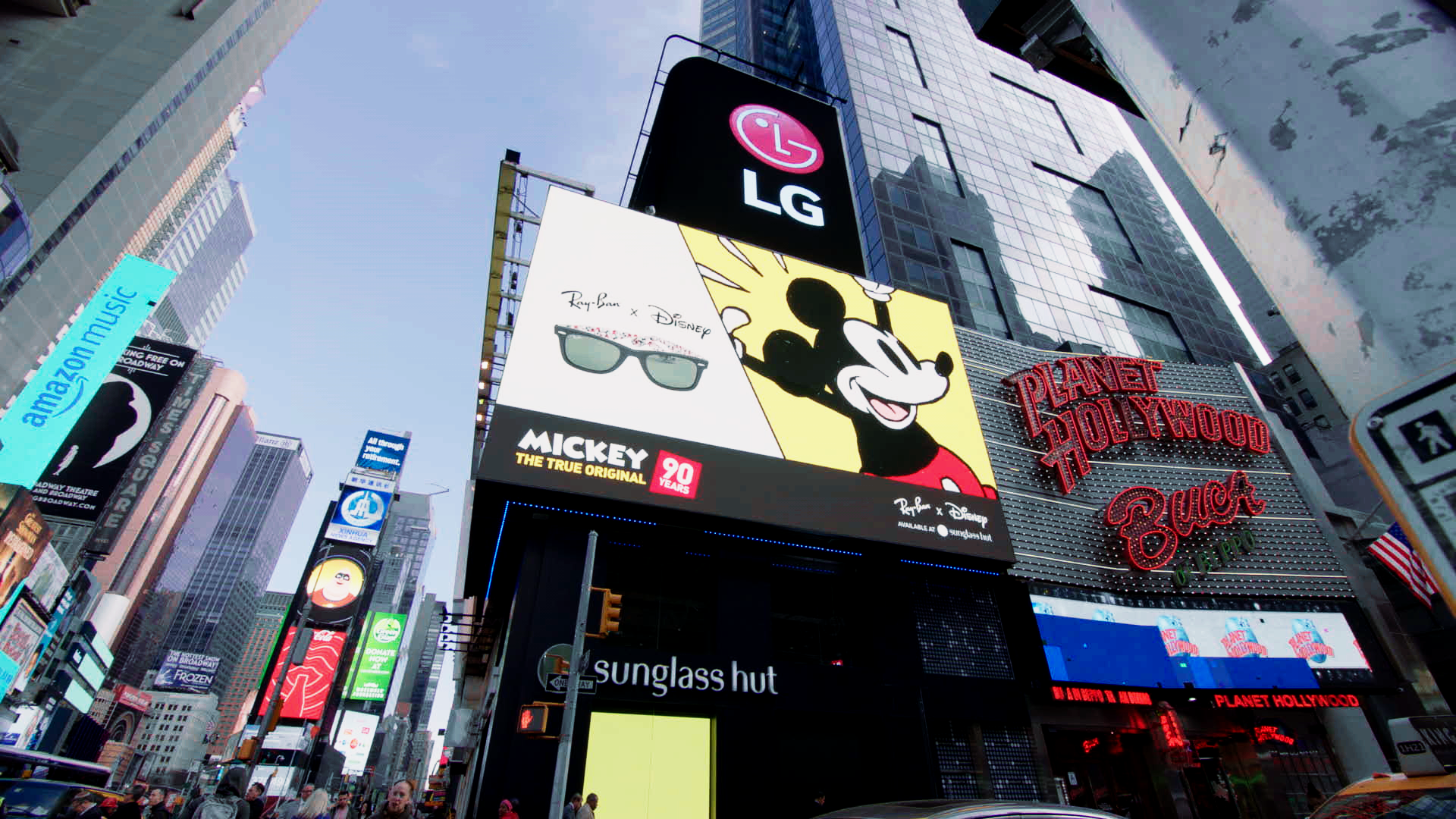 Leftchannel Motion Graphics Studio: Disney's Mickey Mouse 90th birthday celebration experiential animation Times Square