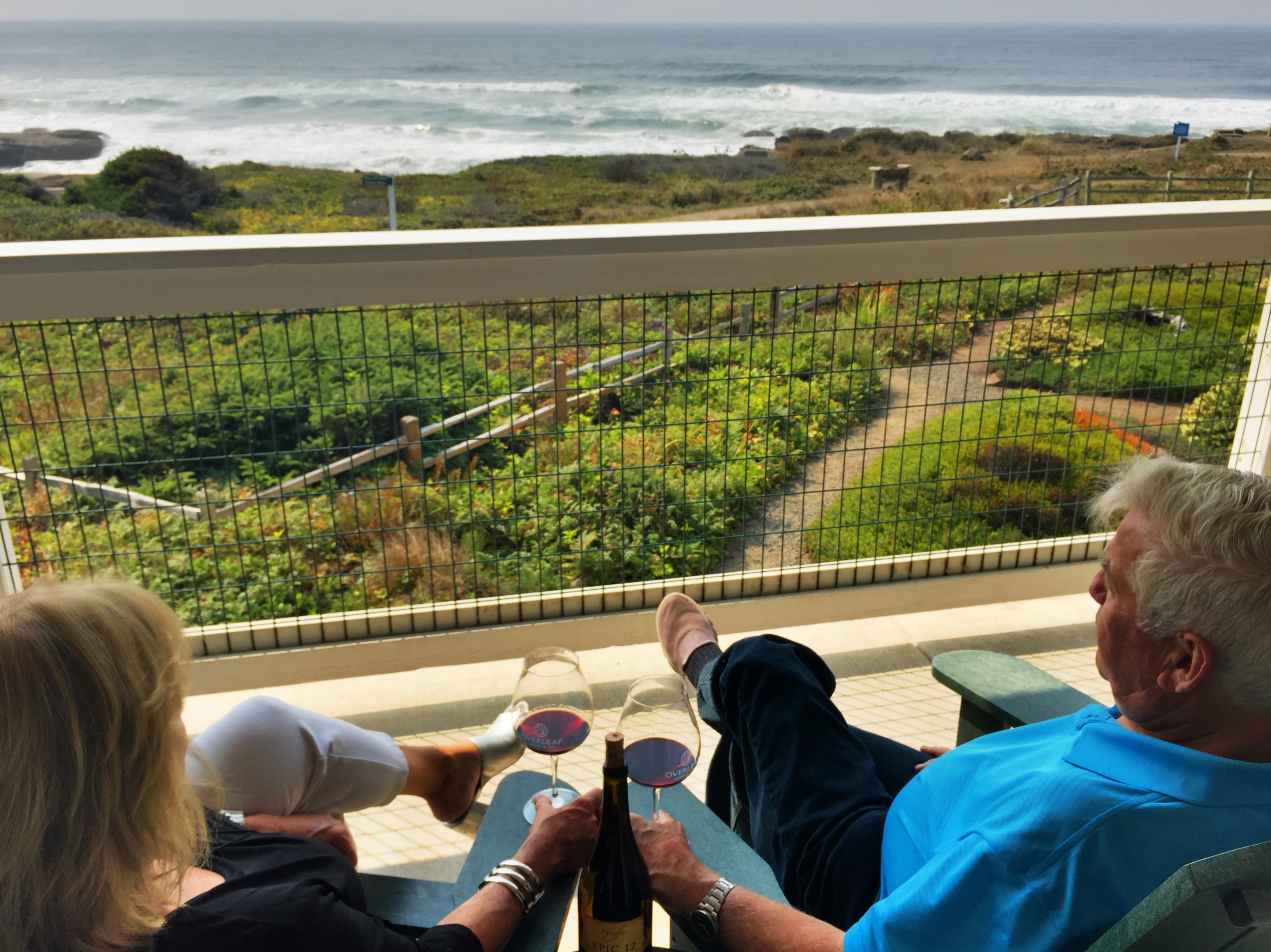 Guests take in the spectacular Oregon coastline and breath in the salty air from their balcony.