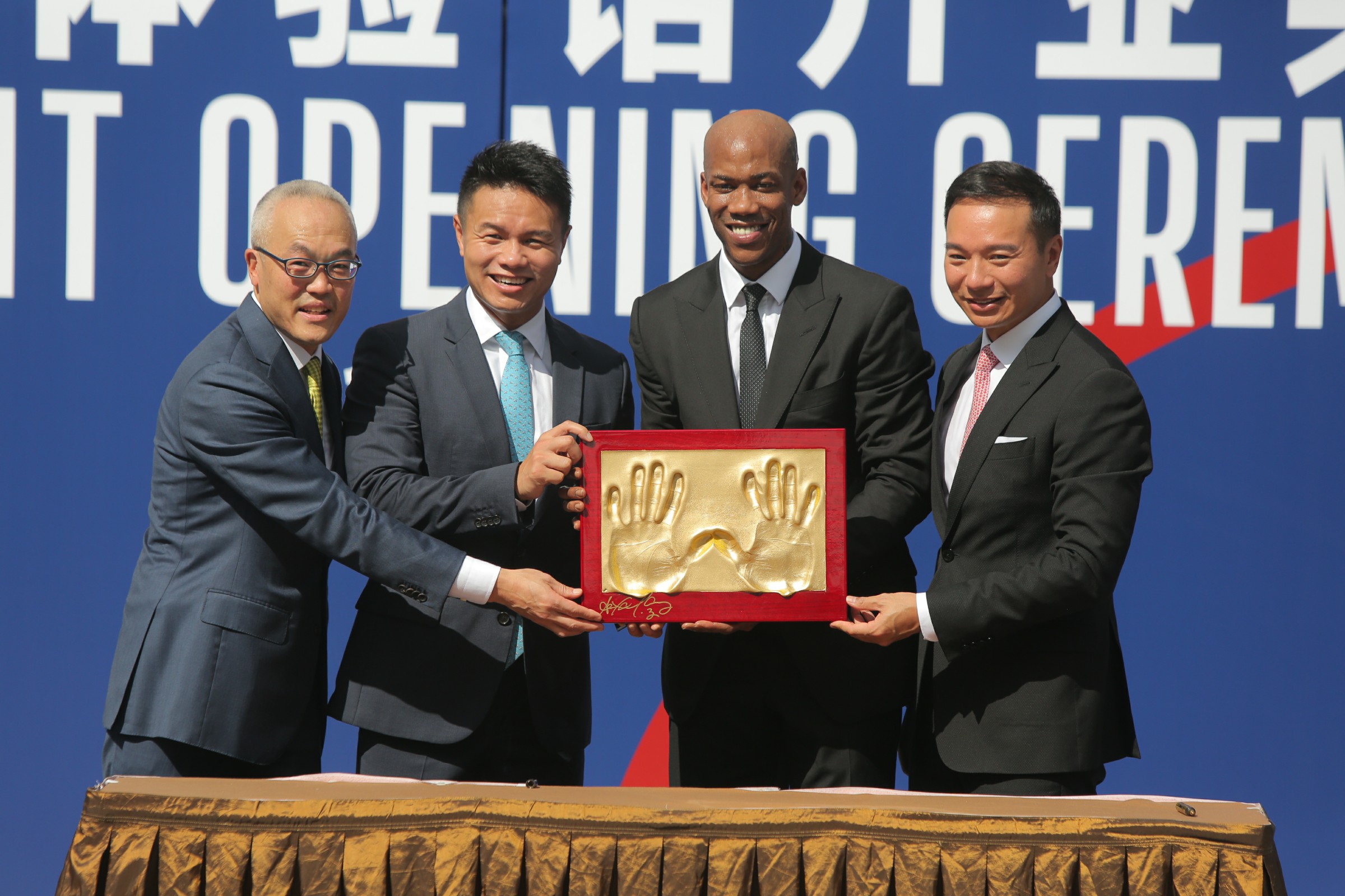 Photo 7 – Official opening of the NBA Exhibit at Mission Hills Haikou in Hainan, China