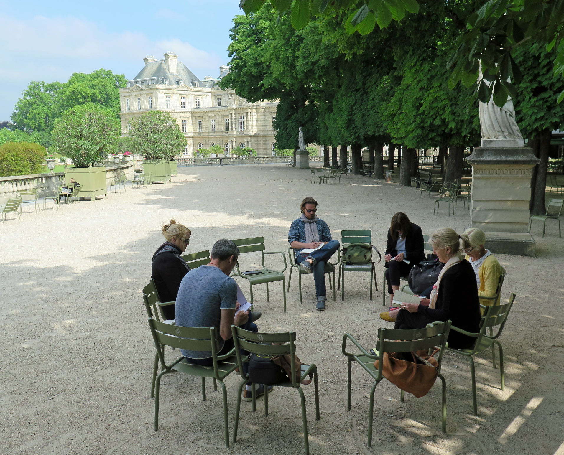 Writers on the Left Bank Writers Retreat can enjoy helpful writing workshops held daily in such inspiring Parisian settings as the Tuileries Garden.