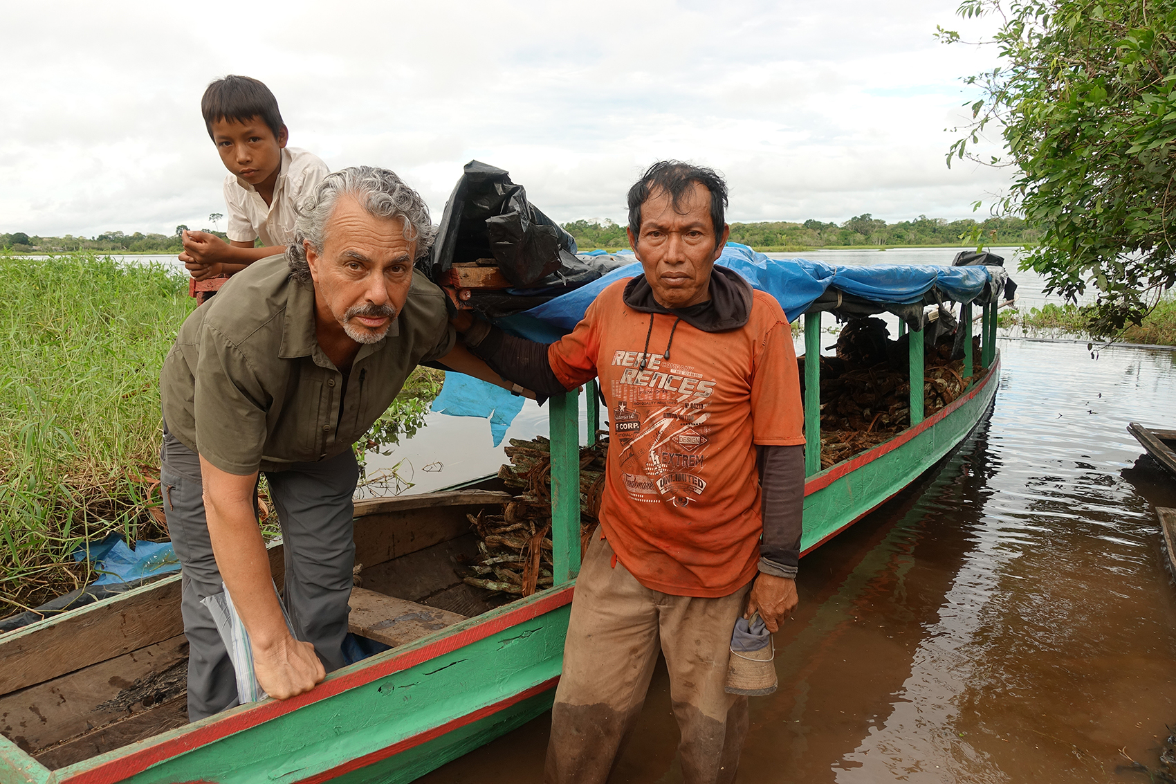 Chris Kilham with ayahuasca harvester Antonia Cauper in the Peruvian Amazon