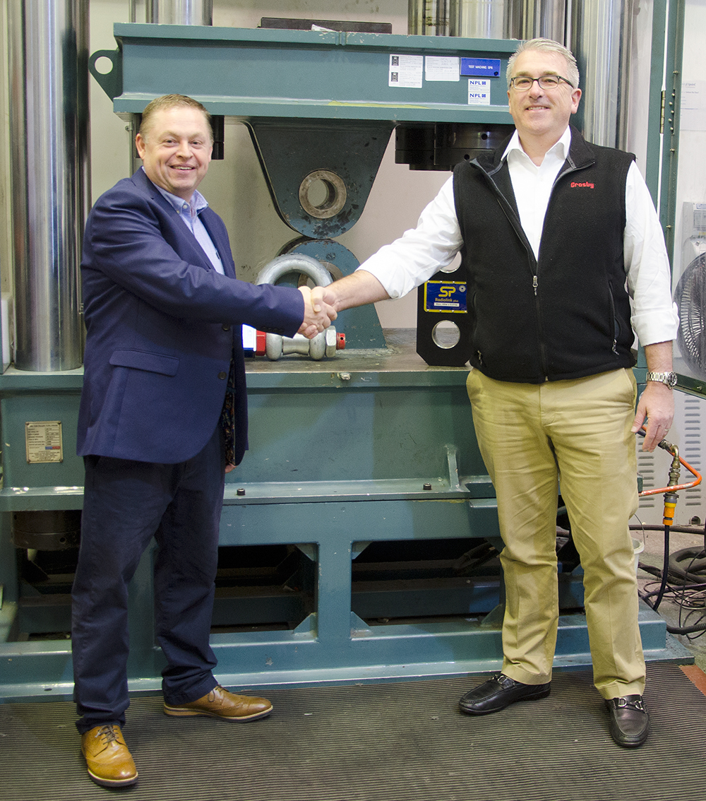 Straightpoint’s David Ayling (left) and Crosby’s Robert Desel at the SP facility in Hampshire, UK upon completion of the acquisition.