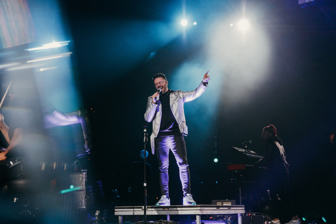 Danny Gokey performs on the Winter Jam 360º stage.