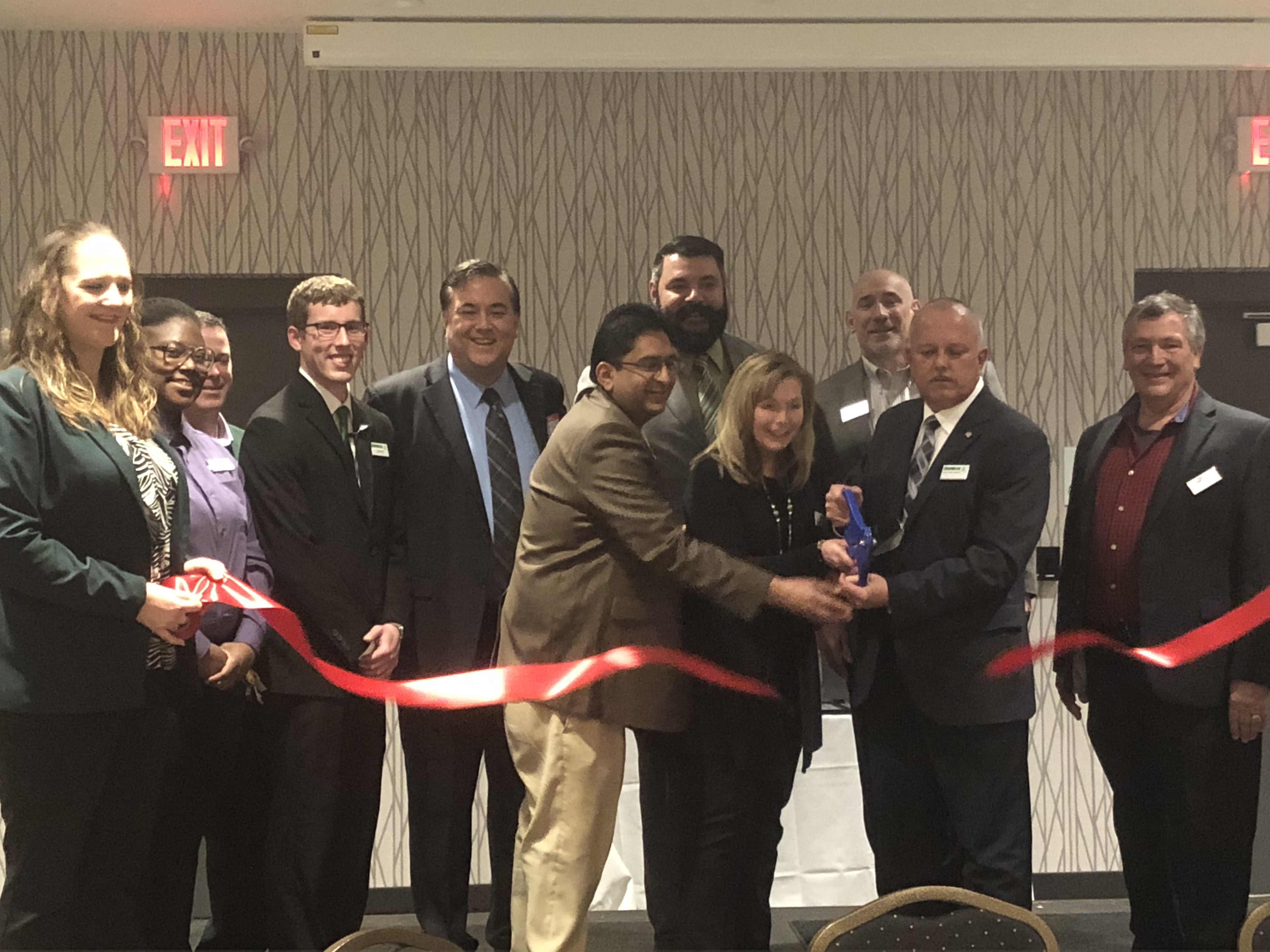 Holiday Inn & Suites Mount Pleasant Ribbon Cutting