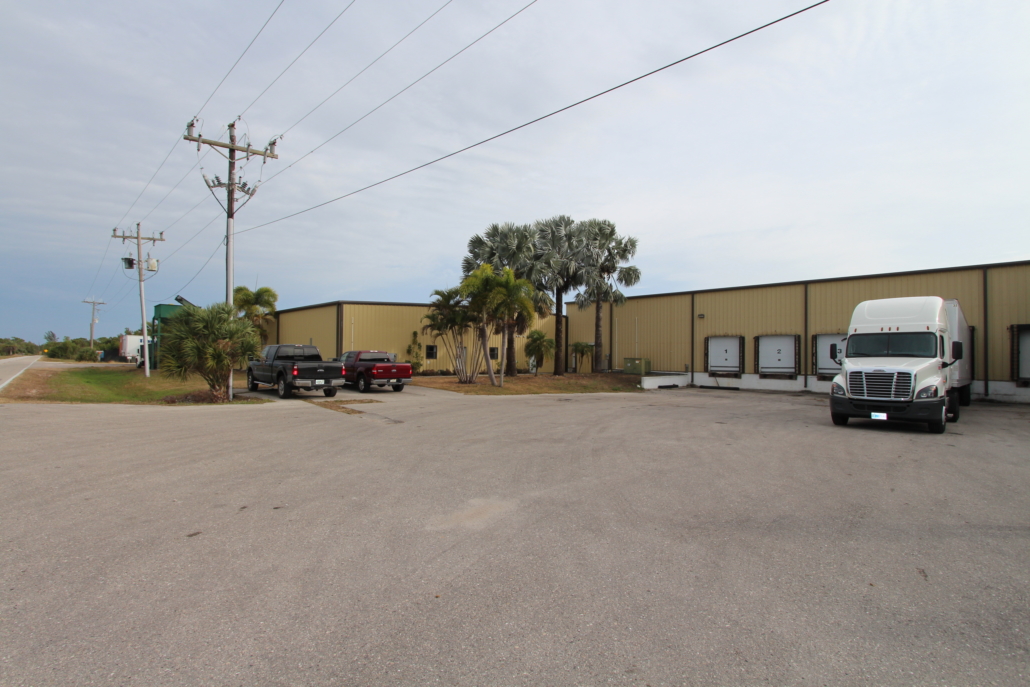 43,000+/- sf Packing House Facility