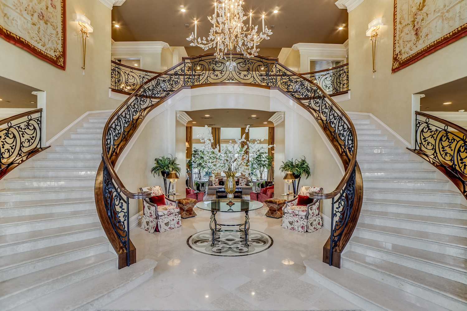 Stunning foyer entrance