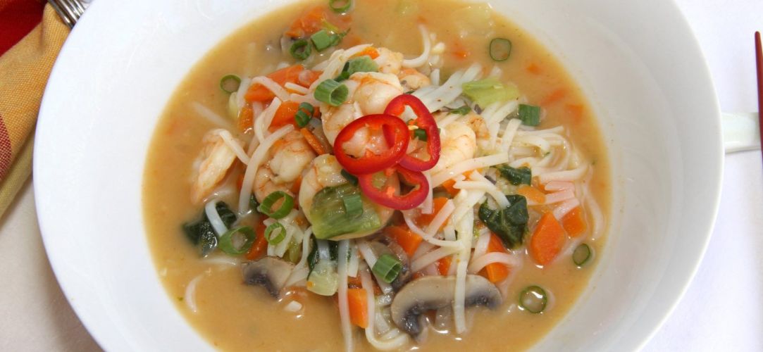Giangi's Kitchen: Pad Thai Soup with Shrimps and Vegetables