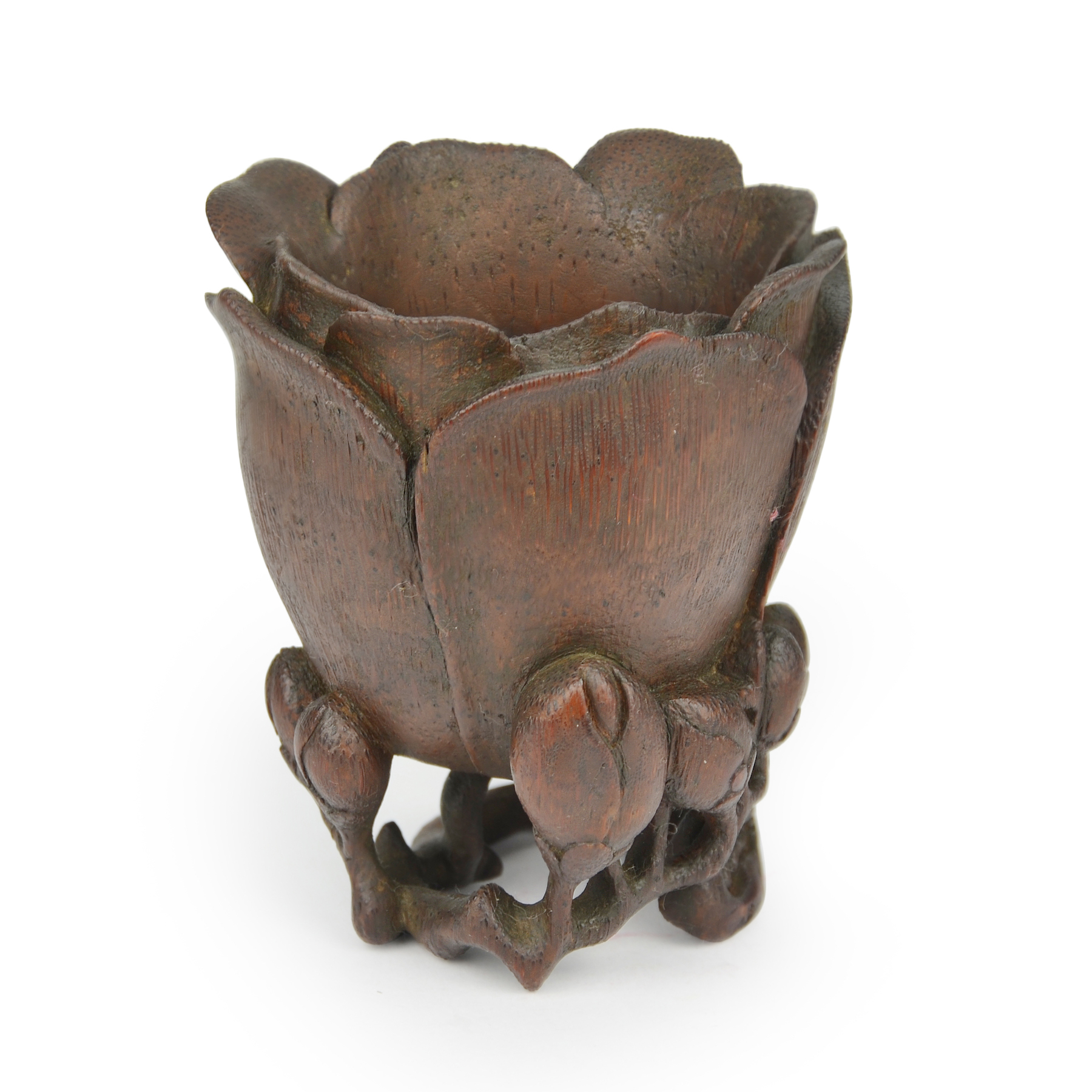 Root carved cup. Gianguan Auctions, June 17th, 2019.