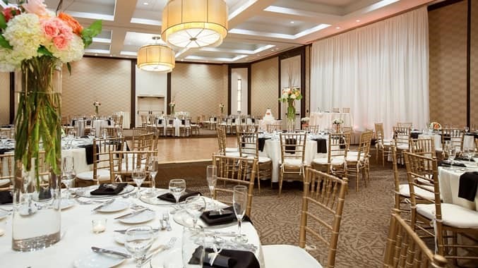 DoubleTree by Hilton Hotel Boston Bedford Glen Wedding Event