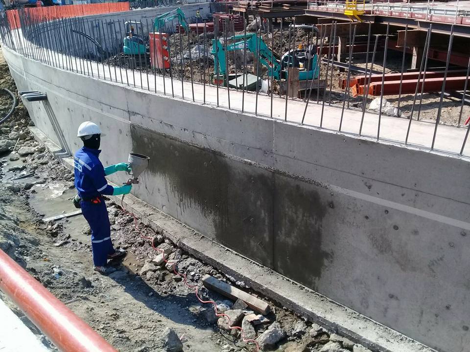 Waterproofing treatment: The local Penetron expert recommended PENETRON, a topically applied crystalline material, for the foundation slabs, retaining walls, water tanks, and elevator pits.