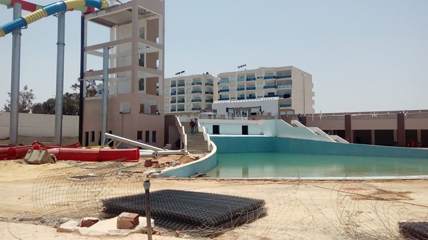 Marine environment: The Rayar Aqua Park is located directly next to the Mediterranean Ocean; the high groundwater at the site made concrete waterproofing an urgent priority for the pools and river.