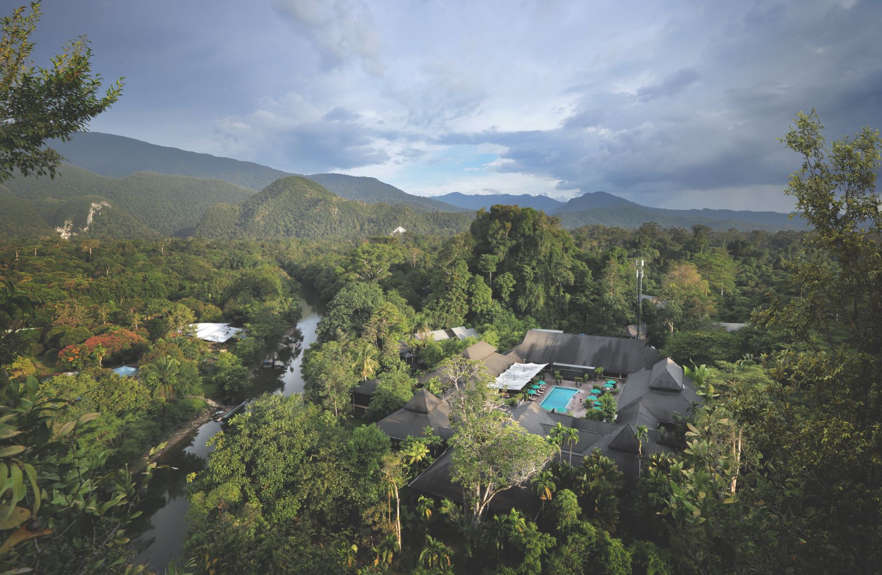 The Ayus Wellness program is located in the Mulu Marriott Resort and Spa in the rainforest of Borneo and directly adjacent to Mulu National Park.