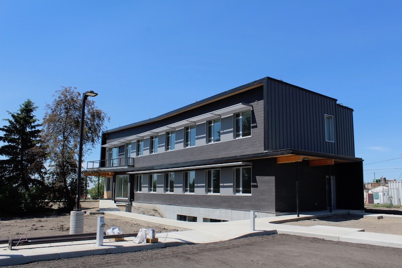 Valleyview Passive House townhall, Canada