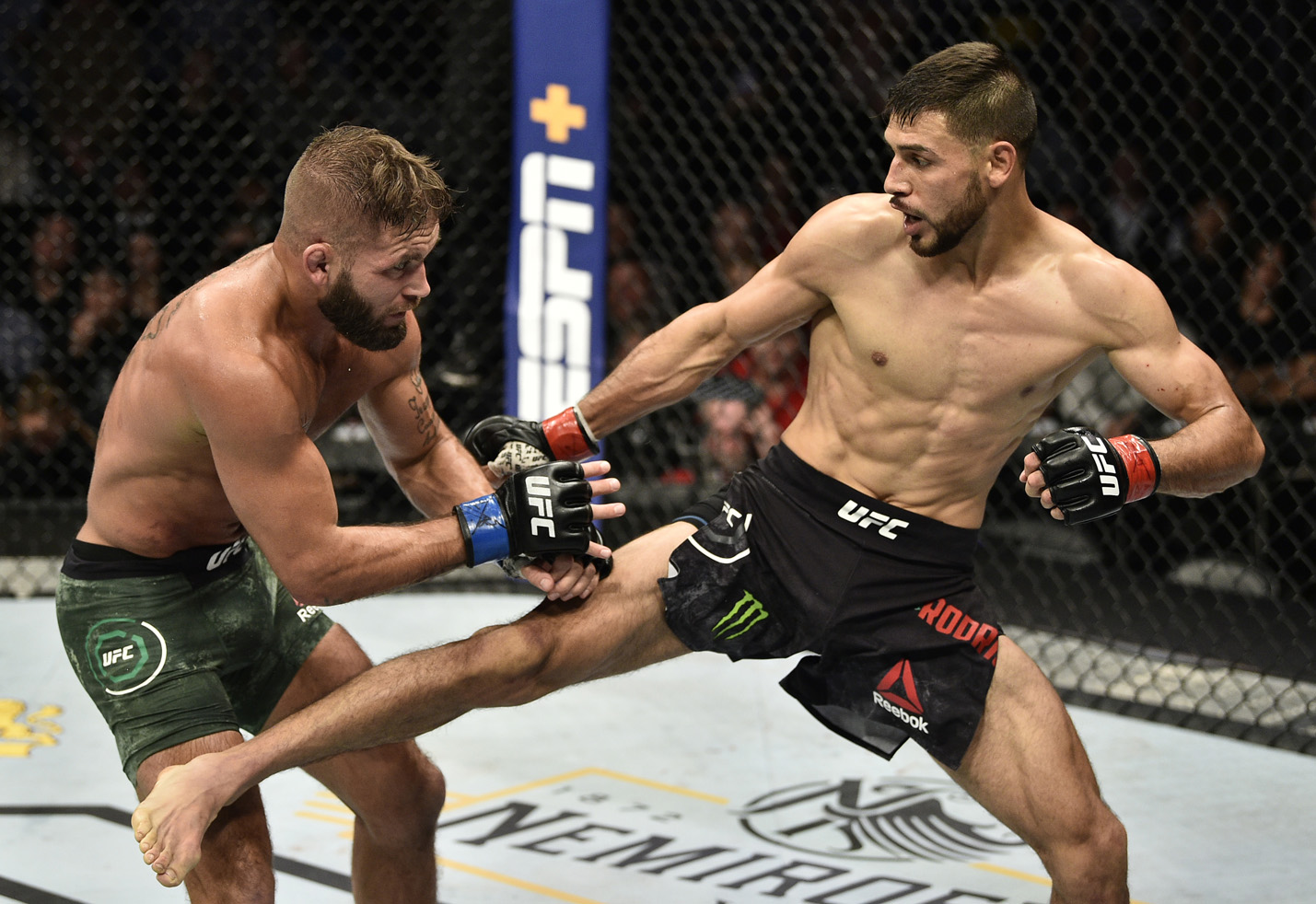 Monster Energy’s Yair Rodríguez Defeats Jeremy Stephens in Featherweight Bout  at UFC on ESPN 6 in Boston