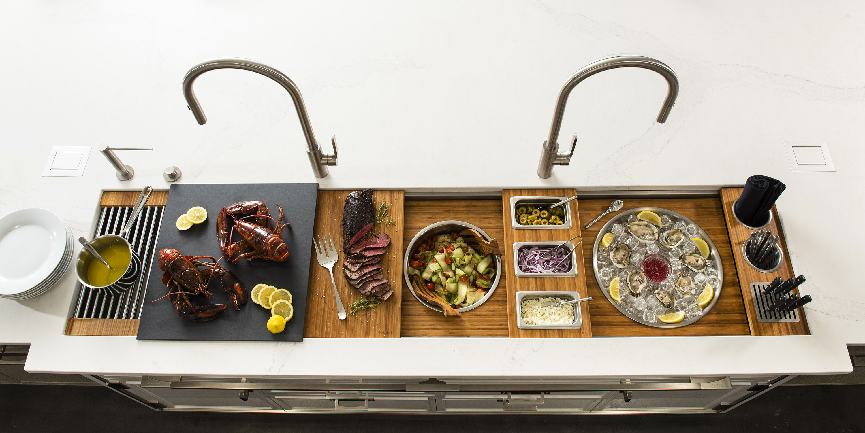 A thoughtful collection of sliding inserts allows you to customize your Galley Workstation to best suit your lifestyle.