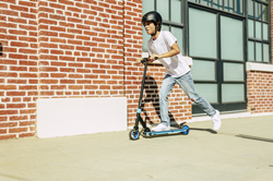 SWAGTRON Introduces Swagger 8 Electric Scooter For Kids and Teens